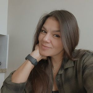 Meet your Posher, Claudia